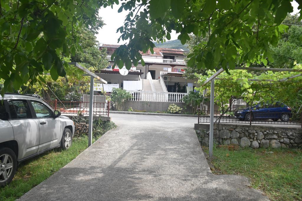 Vuko I Magdalena Midzor Apartment Petrovac Ngoại thất bức ảnh